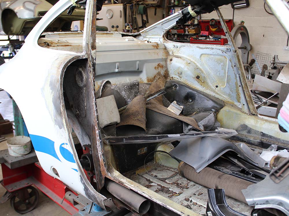Porsche 2.7RS Carrera Preservation Project @Autofarm, Metal Work