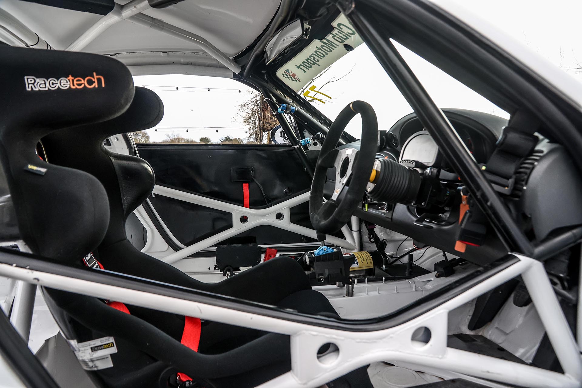 For Sale: 1999 Porsche 911 (996) C2 Racecar