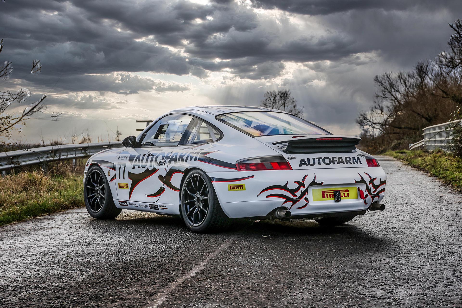 For Sale: 1999 Porsche 911 (996) C2 Racecar